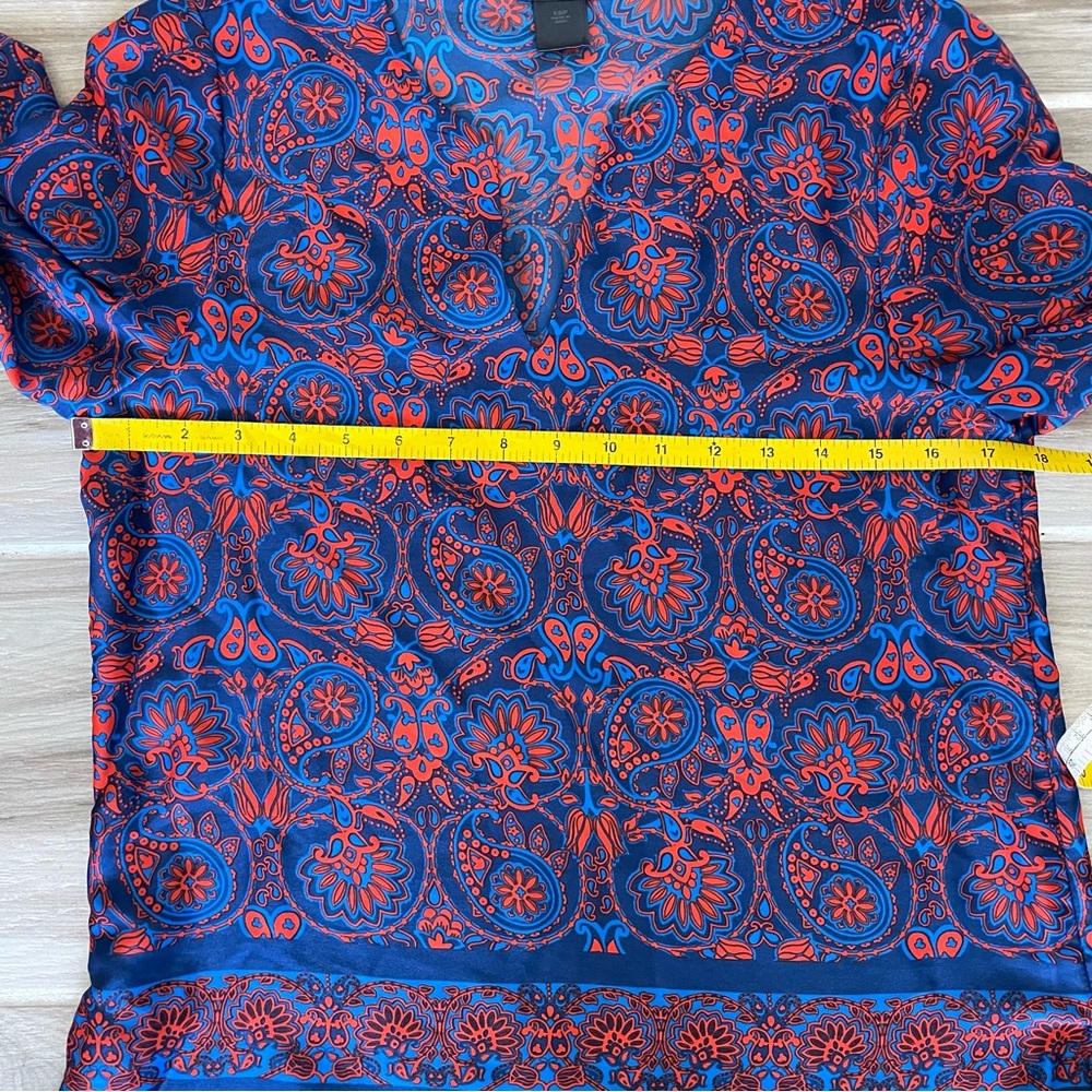 Ann Taylor | V-Neck Long Sleeve Blue & Red Floral Blouse | XSP - Picture 5 of 7